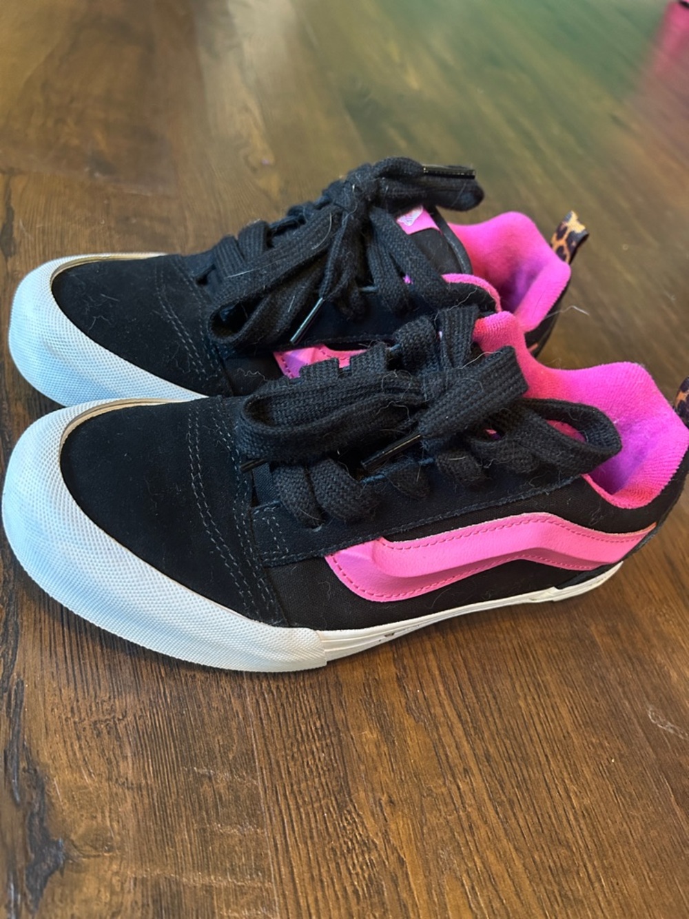Vans Kids Black and Hot Pink Low-Top Sneakers